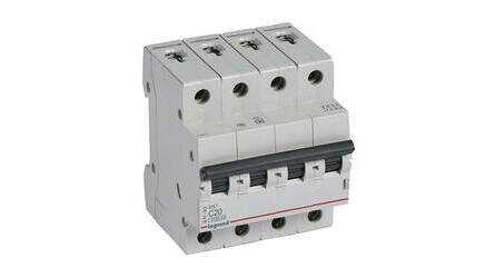 Disjuntor 4P 20A 4500Ka